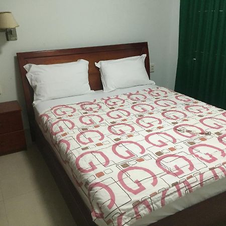 Quy Thanh Hotel Ho Chi Minh City Exterior photo